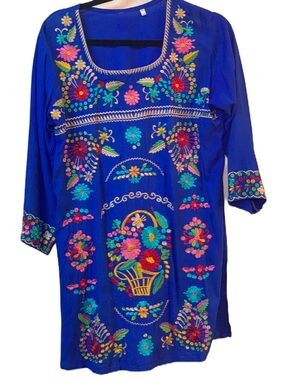 Blue Mexican Peasant Embroidered Dress is very comfortable and colorful. SZ 42.